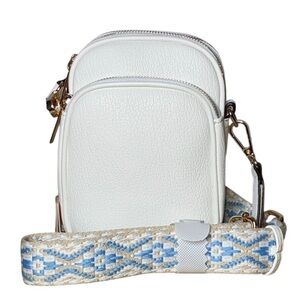 N/A XXXX ???? Winter White Vegan Leather Crossbody Bag w/ Patterned Strap NWT